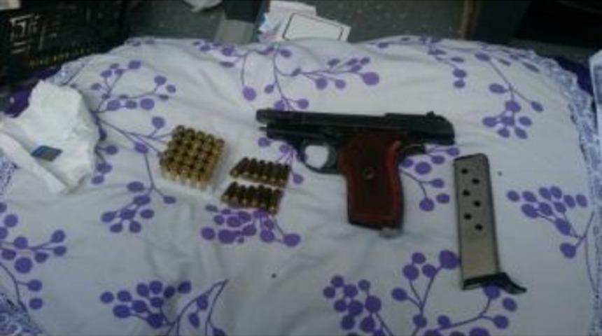 Hdp Protestosuna Giden Minibüste Ruhsatsız Tabana Bulundu