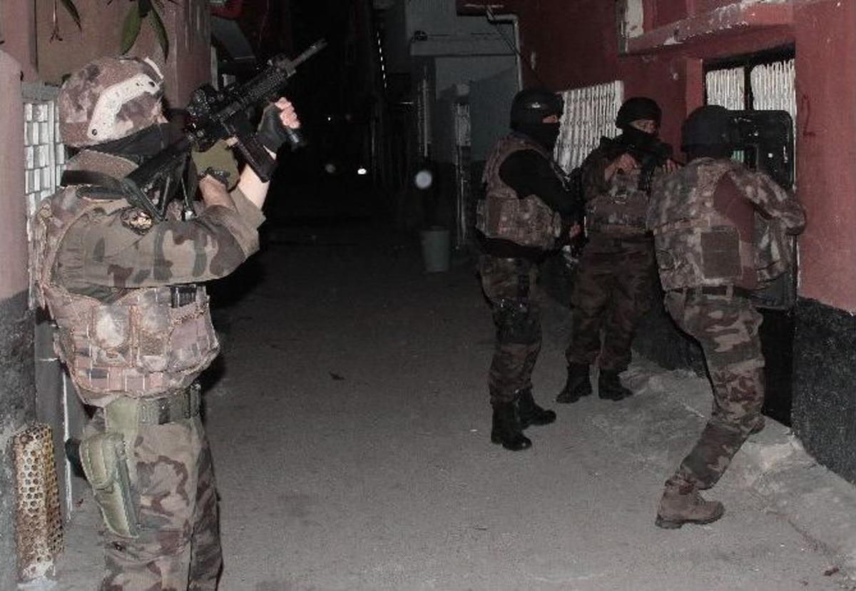 Adana&rsquo;da Şafak Operasyonu Operasyonu