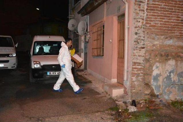 Cinayetten Sonra Gizlendiği &Ccedil;atıda Yakalandı 1