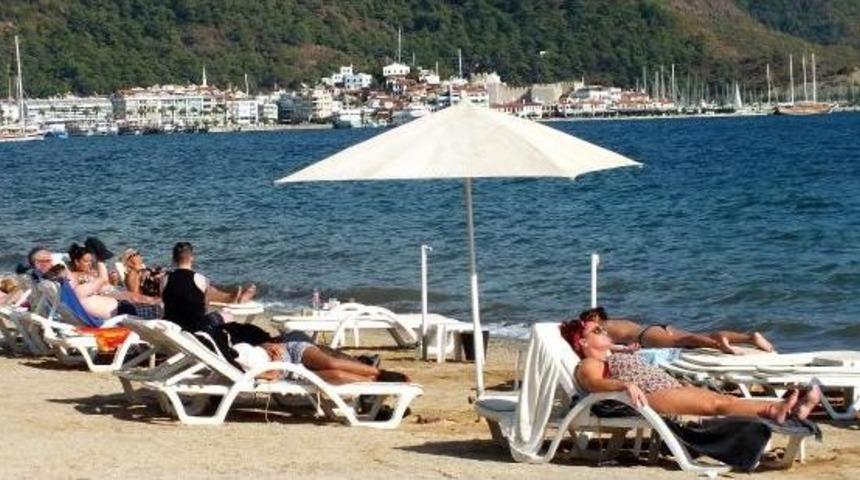 Marmaris'te G&uuml;zel Hava Plajlara Yansıdı