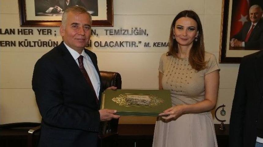 Başkan Zolan Şairleri Ağırladı