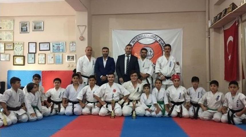 (&ouml;zel) Paspasla Gelen Karate Şampiyonluğu