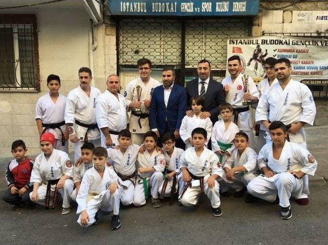 (özel) Paspasla Gelen Karate Şampiyonluğu