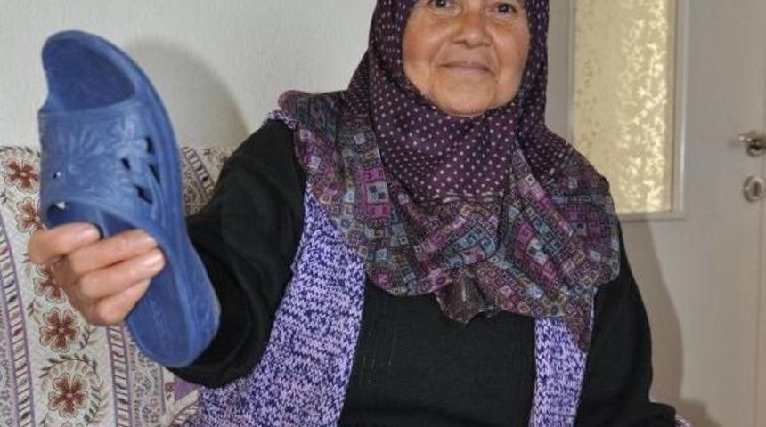 Annenin Oğluna Fırlattığı Terlik 'silah' Sayıldı