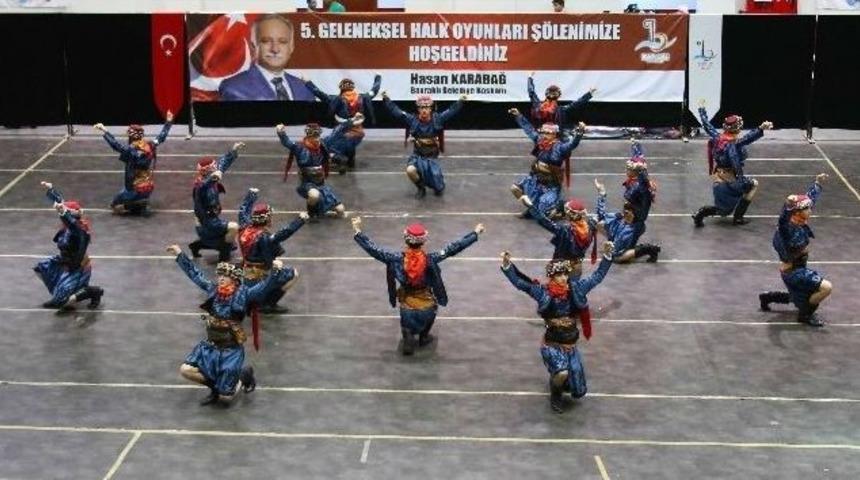 Bayraklı&rsquo;da Halk Oyunları Se&ccedil;melerine Yoğun İlgi