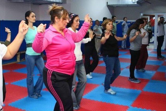 Bayraklı’da Halk Oyunları Seçmelerine Yoğun İlgi