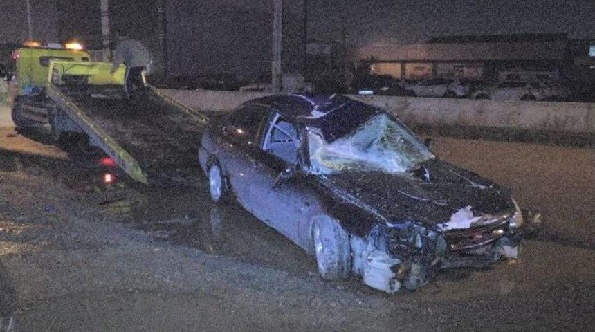 Takla Atan Otomobilin S&uuml;r&uuml;c&uuml;s&uuml; Yaralandı