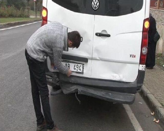Beykoz da Otomobil Minib&uuml;se &Ccedil;arptı: 3 Yaralı 2