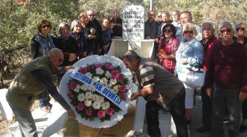 Emekli Hava Astsubaylar Seyit Onbaşı Mezarını Ziyaret Etti