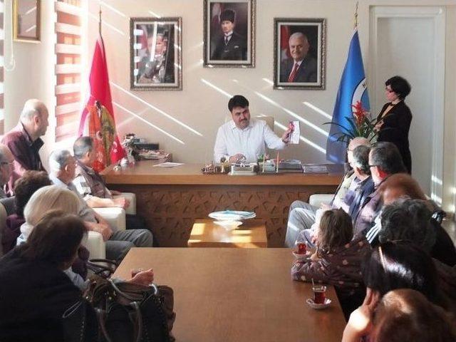 Emekli Hava Astsubaylar Seyit Onbaşı Mezarını Ziyaret Etti 1