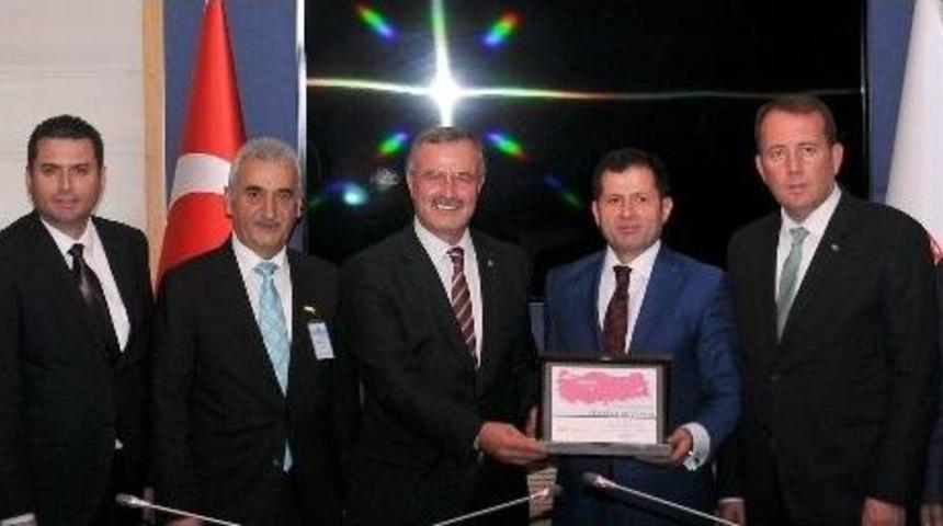 Osb&uuml;k Başkanı K&uuml;t&uuml;kc&uuml;: &ldquo;osb&rsquo;lerimizin Her Metrekaresi Mutlaka &Uuml;retime Kazandırılmalı&rdquo;