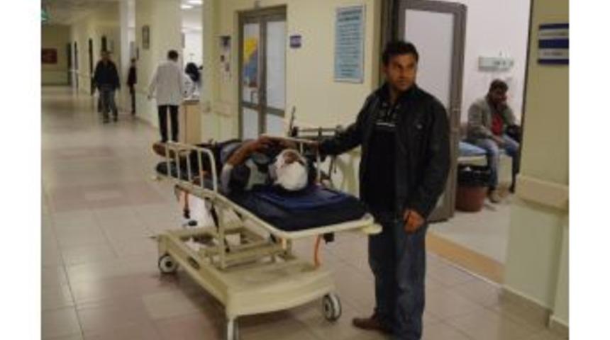 Kamyonet İle Tekneli Motosiklet &Ccedil;arpıştı: 1 &Ouml;l&uuml;, 3 Yaralı