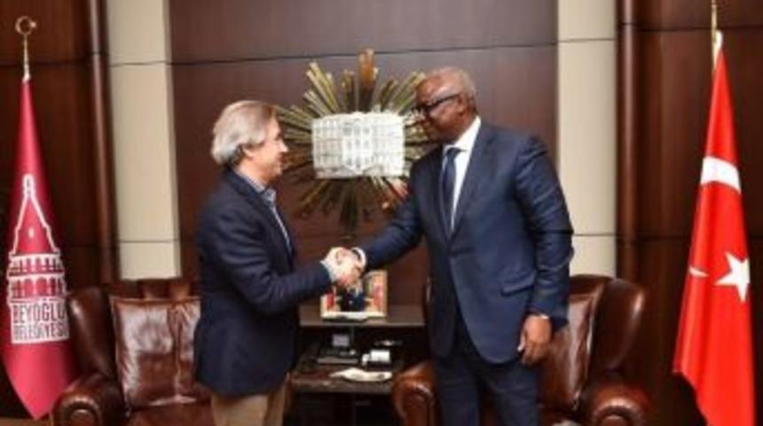 Beyoğlu&rsquo;ndaki Dev Projeleri İncelemek İ&ccedil;in T&uuml;rkiye&rsquo;ye Gelecekler