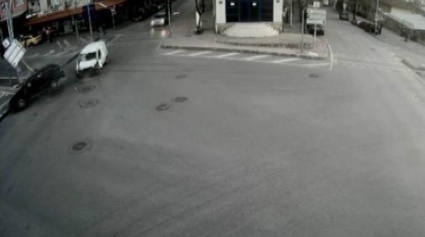 (&ouml;zel Haber) Kocaeli&rsquo;nde Yaşanan Kazalar Mobese Kameralarına Yansıdı