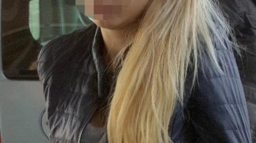 Gen&ccedil; Kız Annesini Bı&ccedil;aklayan Genci Bı&ccedil;akladı