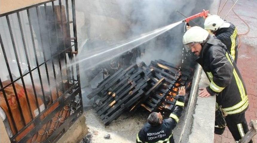 Odunluk Yangını Paniğe Neden Oldu