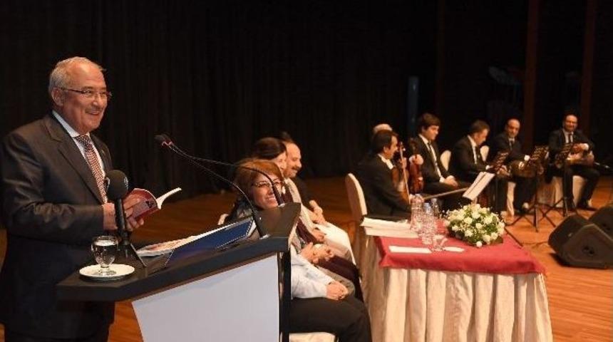 &Uuml;mit Yaşar Oğuzcan, &Ouml;l&uuml;m&uuml;n&uuml;n 32. Yıl D&ouml;n&uuml;m&uuml;nde Mersin&rsquo;de Anıldı