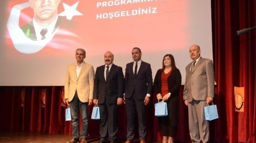 Uşak&rsquo;ta &ldquo;şehit &Ouml;mer Halisdemir Şiir Yarışması&rdquo; D&uuml;zenlendi