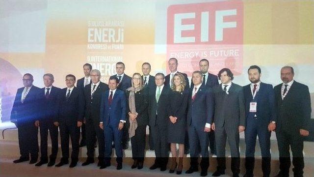 Altunyaldız, 5. Rüzgar Enerjisi Kongresi Ve 9. Uluslararası Enerji Kongresine Katıldı