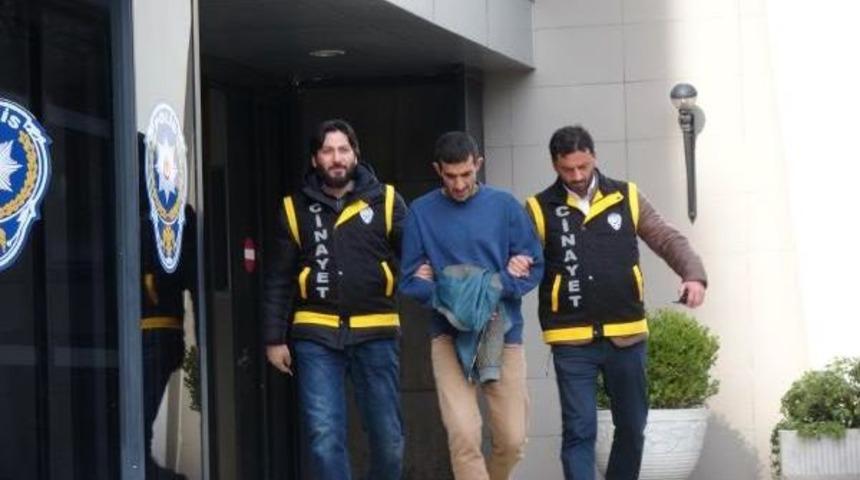 Cinayetten Sonra Gizlendiği &Ccedil;atıda Yakalandı (2)