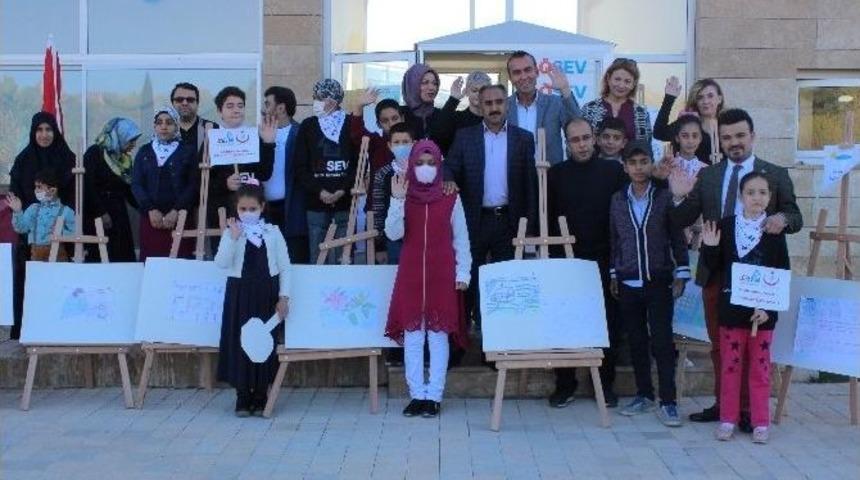 L&ouml;semili &Ccedil;ocuklardan Resim Sergisi