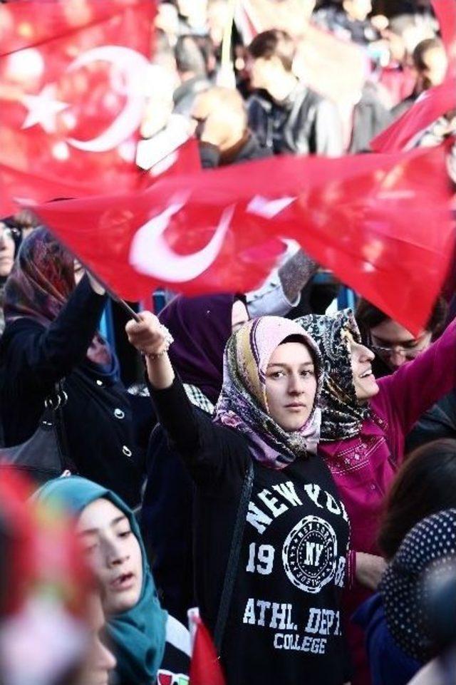 Başbakan Yıldırım’dan, Meclisteki Faaliyetlerini Durdurma Kararı Alan Hdp’li Vekillere Çağrı: