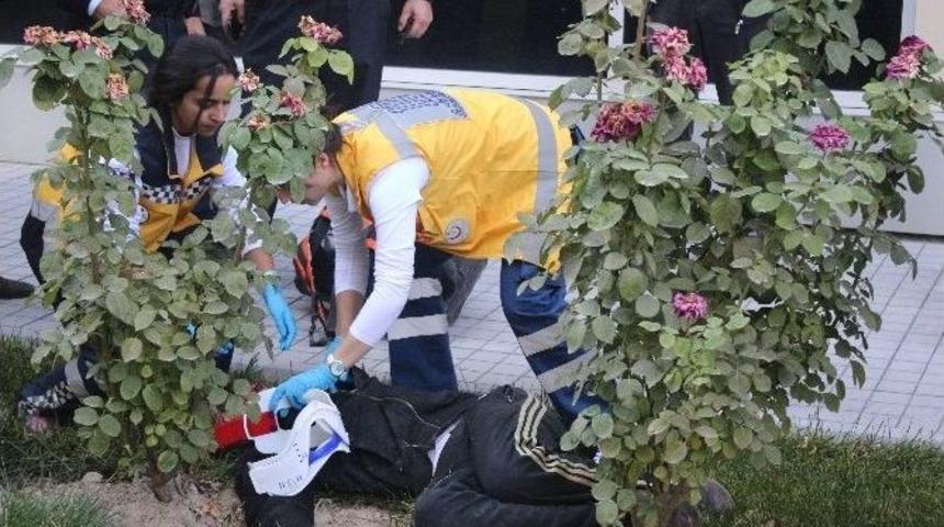 Tutuklandığını Duydu, Duruşma Salonunun Penceresinden Atladı