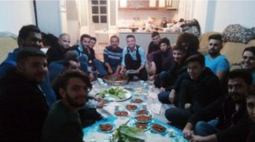 Didimli &Uuml;lk&uuml;c&uuml;ler &Uuml;niversiteli Gen&ccedil;lere Konuk Oldu