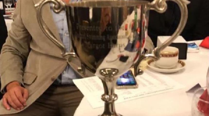 Y&uuml;z&uuml;c&uuml; Emre Erdoğan'a En Hızlı Y&uuml;z&uuml;c&uuml; &Ouml;d&uuml;l&uuml;