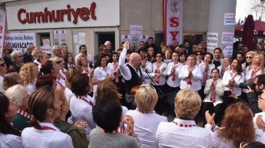 Cumhuriyet Gazetesi'ne Destek N&ouml;beti