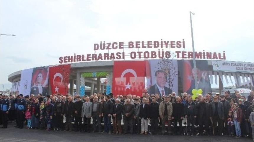 Bakan Faruk &Ouml;zl&uuml; D&uuml;zce Şehirler Arası Otob&uuml;s Terminalinin A&ccedil;ılışını Yaptı