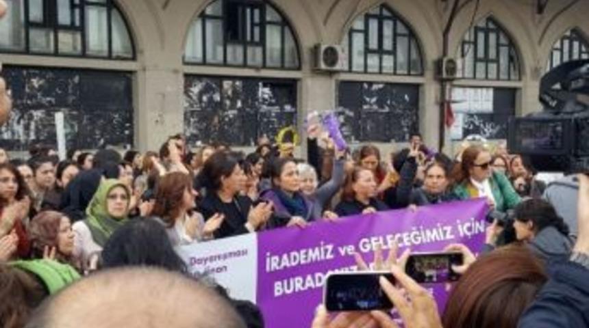 Kadık&ouml;y&rsquo;de Hdp&rsquo;li Gruba M&uuml;dahale
