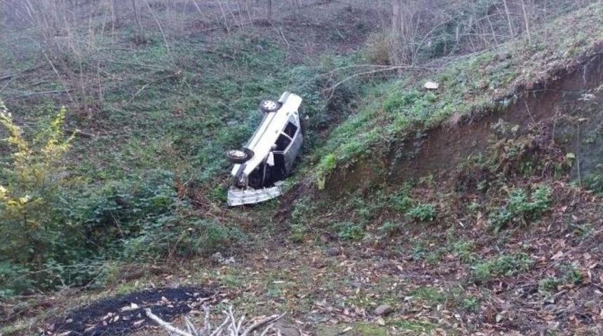 D&uuml;ğ&uuml;n Konvoyunda Kaza: 5 Yaralı