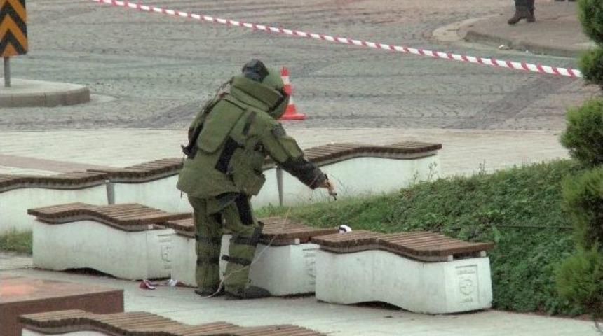 Orduevi Yakınındaki Ş&uuml;pheli Paket F&uuml;nye İle Patlatıldı