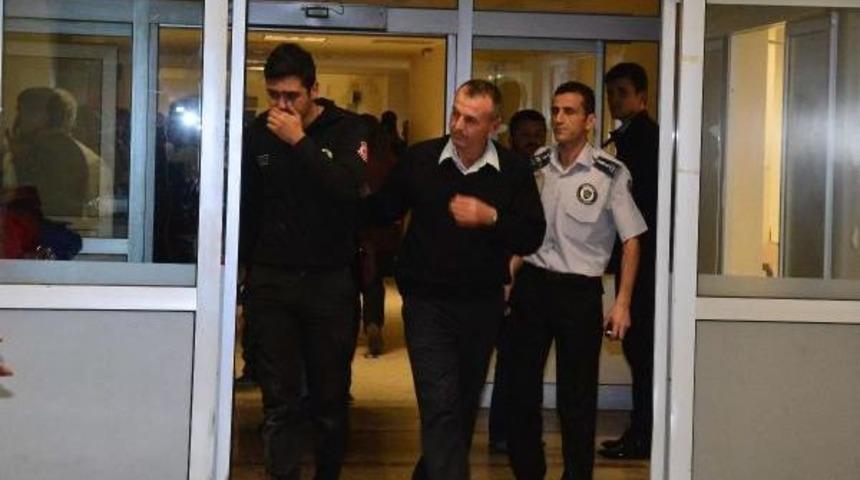 Adana'da Korsan G&ouml;steriye M&uuml;dahalede Bir Polis Şehit Oldu