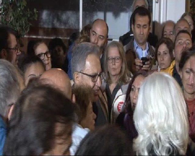 Z&uuml;lf&uuml; Livaneli Ve Kardeş T&uuml;rk&uuml;ler den Cumhuriyet e Konserli Destek 1
