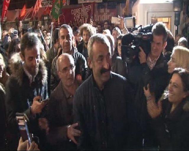 Z&uuml;lf&uuml; Livaneli Ve Kardeş T&uuml;rk&uuml;ler den Cumhuriyet e Konserli Destek 2