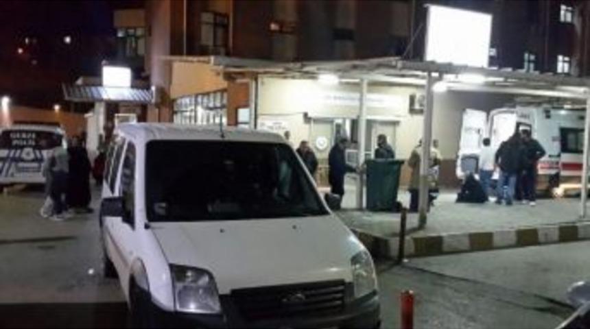 Asker Eğlencesi İ&ccedil;in Aracından &Ccedil;ıkarmak İstediği Pompalı T&uuml;fekle Kendini Vurdu