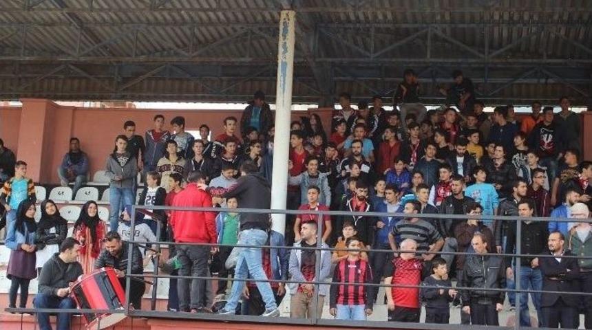 Utaş Uşak Spor:1 Sarayk&ouml;y Spor: 0