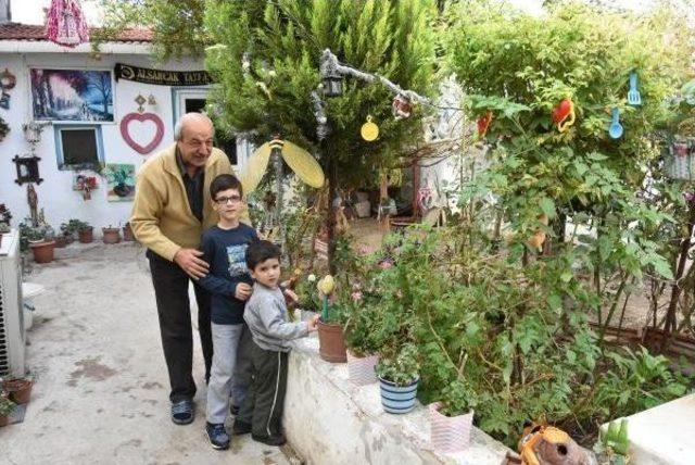 Torunlarına Oyuncak Bahçesi Yarattılar