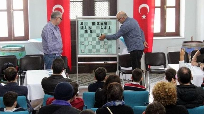 D&uuml;nyaca &Uuml;nl&uuml; Ustalar Satran&ccedil;severler İ&ccedil;in Analiz Yaptı