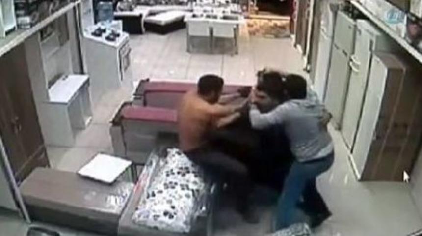 (&ouml;zel) İş Yerini Basıp Kurşun Yağdırdı: 2 Yaralı