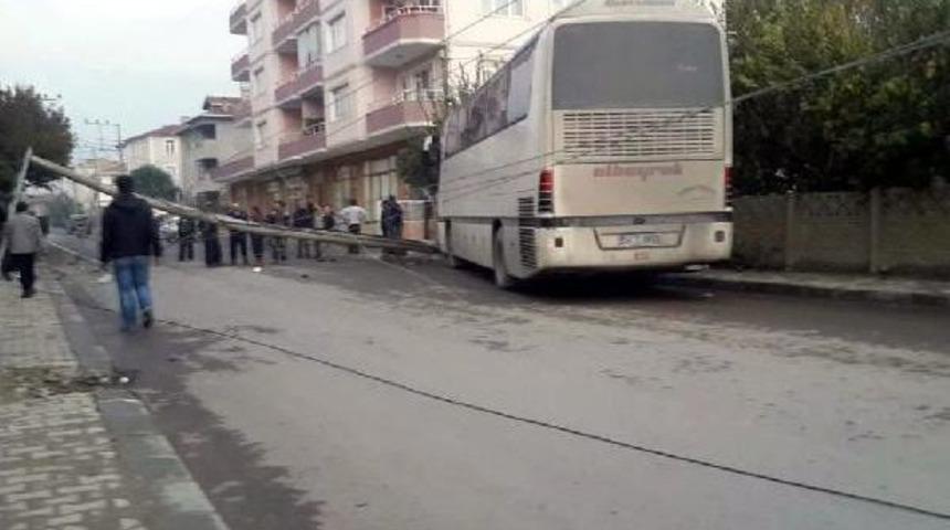 Direksiyon Başında Kalp Krizi Ge&ccedil;iren S&uuml;r&uuml;c&uuml; &Ouml;ld&uuml;