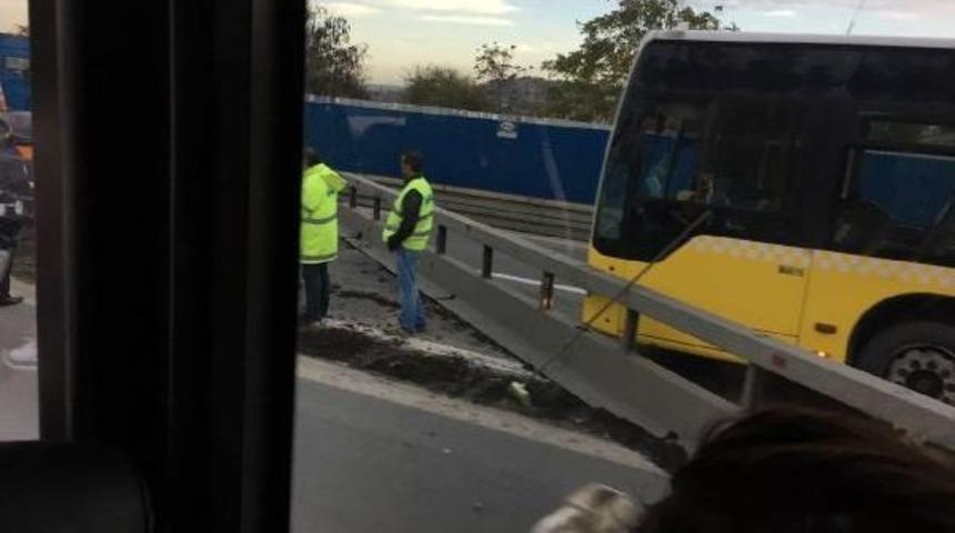 15 Temmuz Şehitler K&ouml;pr&uuml;s&uuml;'nde Maddi Hasarlı Kaza
