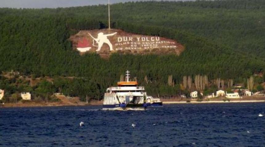 &Ccedil;anakkale'de Feribot Seferlerine Fırtına Engeli