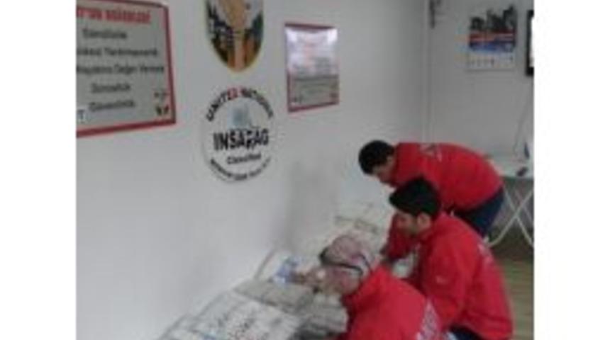 Akut&rsquo;a 10 Bin Par&ccedil;a Tıbbi Malzeme Desteği