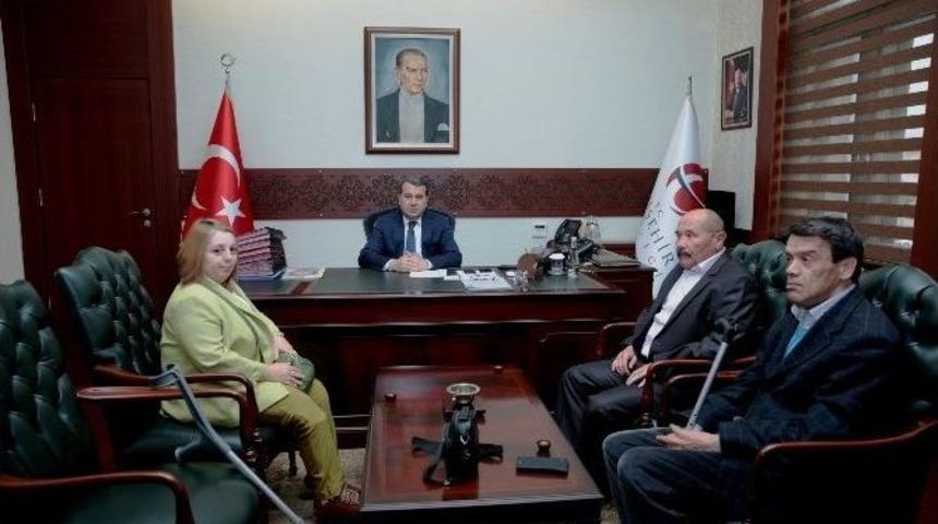 Vali &Ccedil;elik Spor Kul&uuml;plerini Kabul Etti