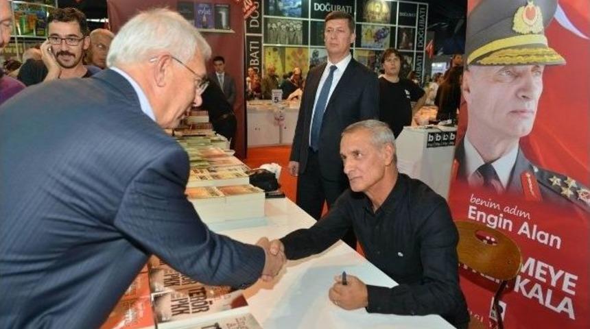 7.konyaaltı Kitap Fuarına 10 G&uuml;nde 173 Bin Ziyaret