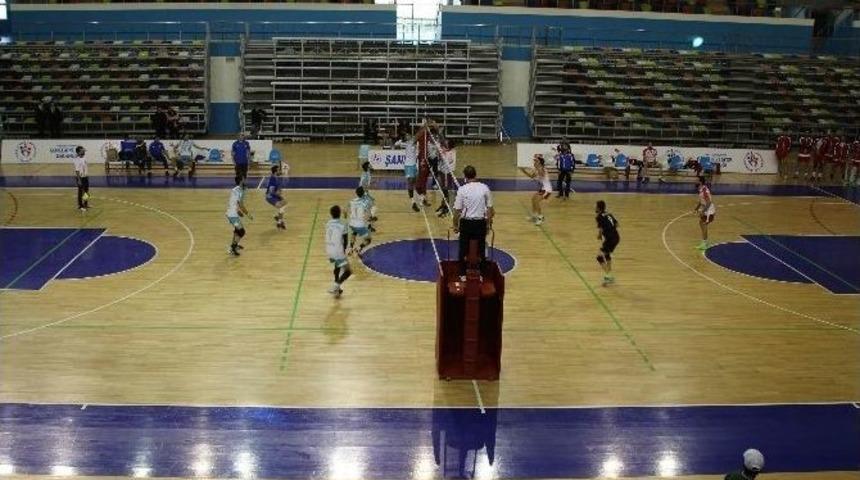 Haliliye Voleybol Takımı Bağlar&rsquo;ı 3 - Yendi