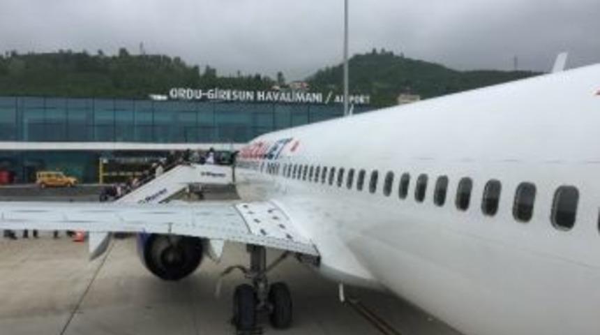 Denize Havaalanı 1 Milyonu Zorluyor